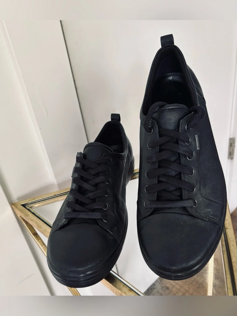 Women's ECCO Soft gore-tex Waterproof Sneaker black leather low top sneaker 10